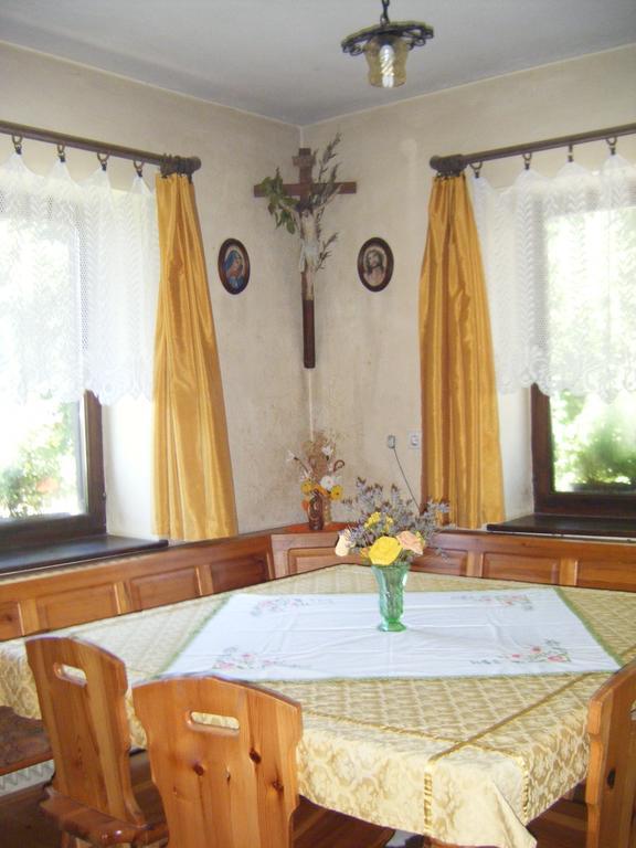 Guest House Kmetija Dane Ngoại thất bức ảnh