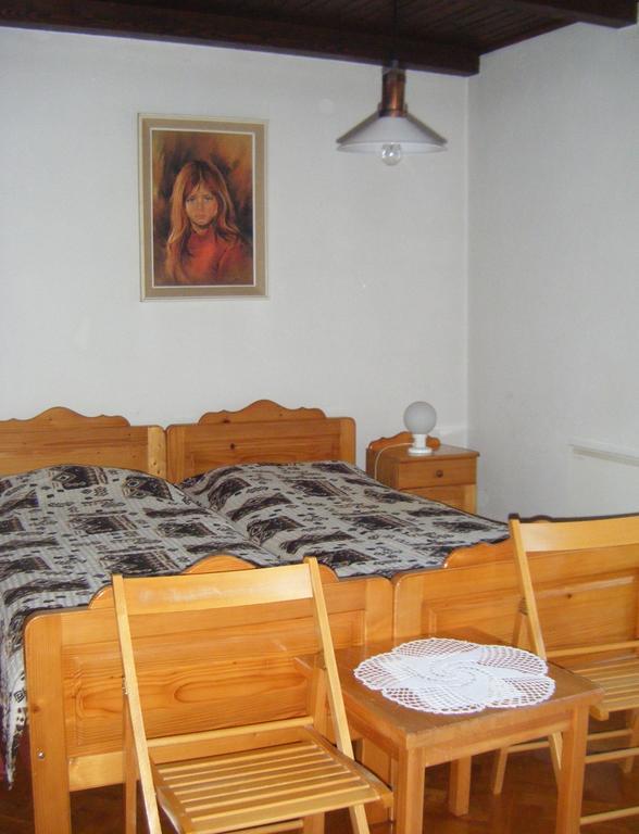 Guest House Kmetija Dane Ngoại thất bức ảnh